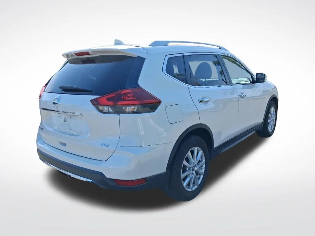 Used 2018 White Nissan SV image 6
