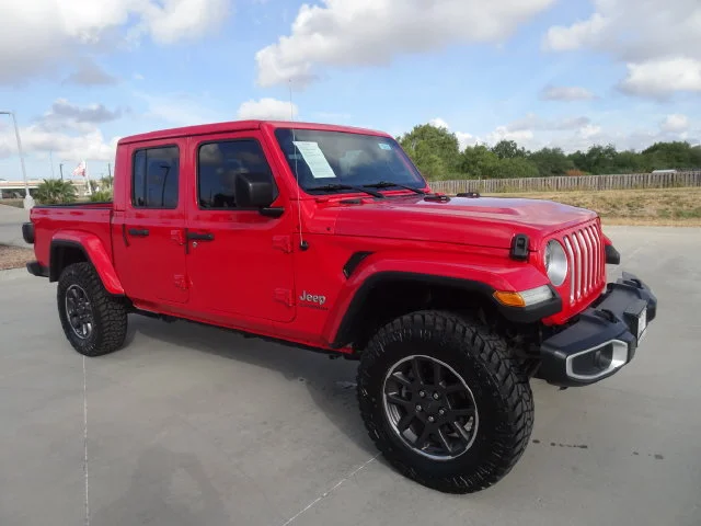 Used 2020 Red Clearcoat Jeep Overland image 3