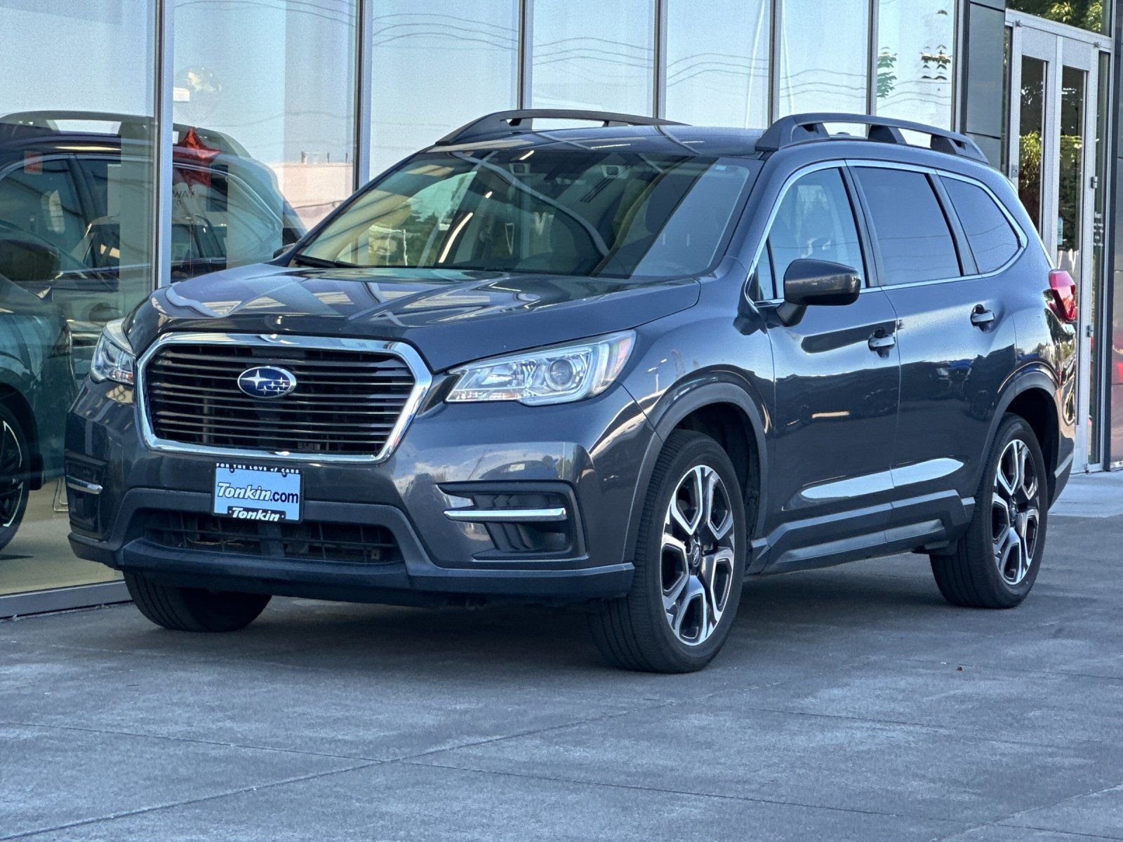 Used 2020 Magnetite Gray Metallic Subaru Premium image 7