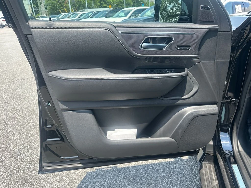 New 2027 BLACK OBSIDIAN INFINITI Pure 4WD image 10