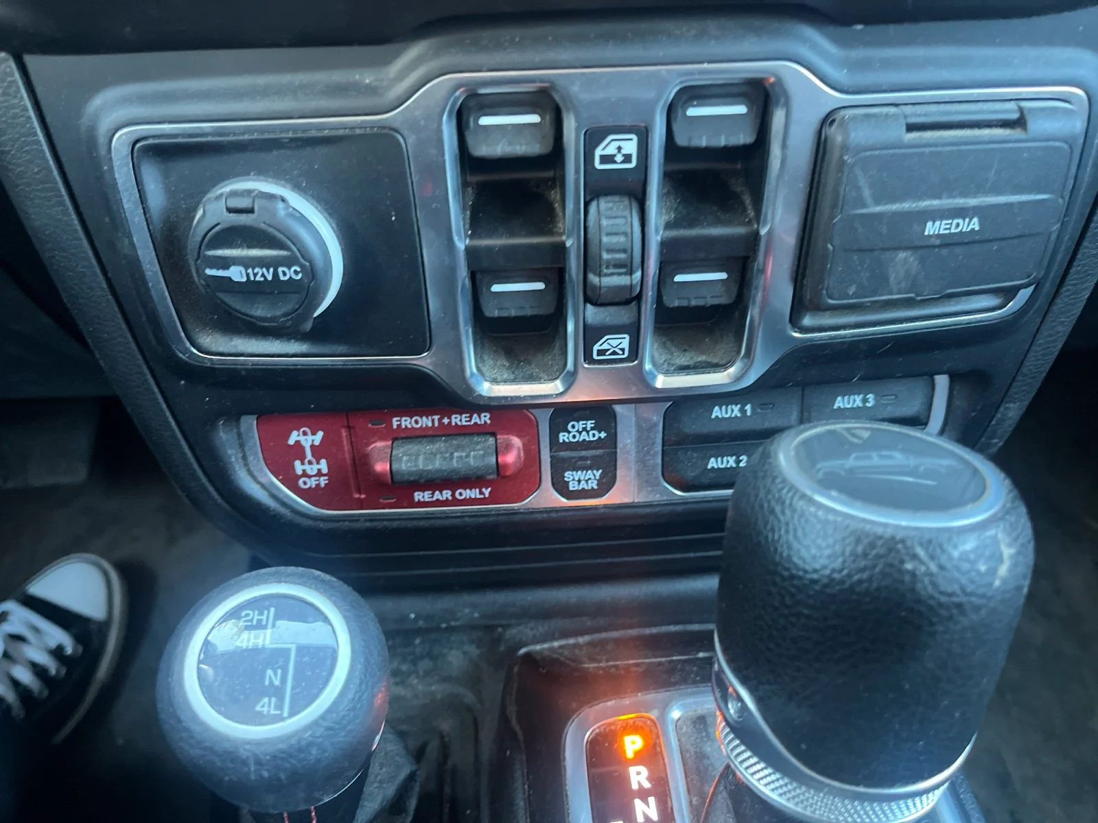 Used 2023 Bright White Clearcoat Jeep Rubicon image 21