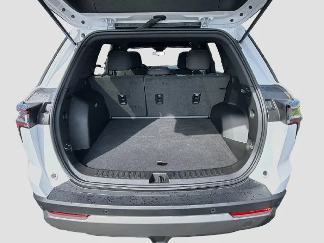 Used 2026 White Chevrolet LT image 27