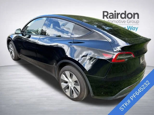 Used 2023 Black Metallic Tesla Long Range image 4
