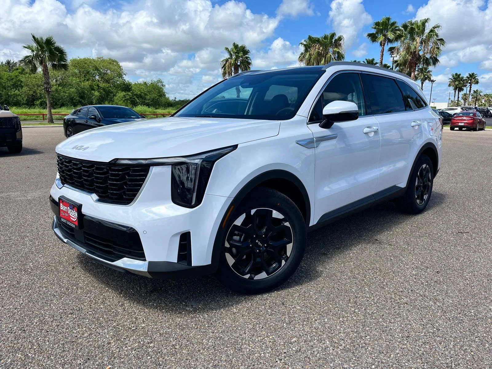 New 2026 White Kia S image 3