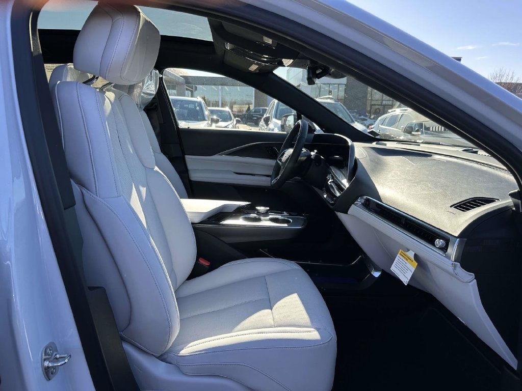 2026 Cadillac LYRIQ Luxury - Photo 35