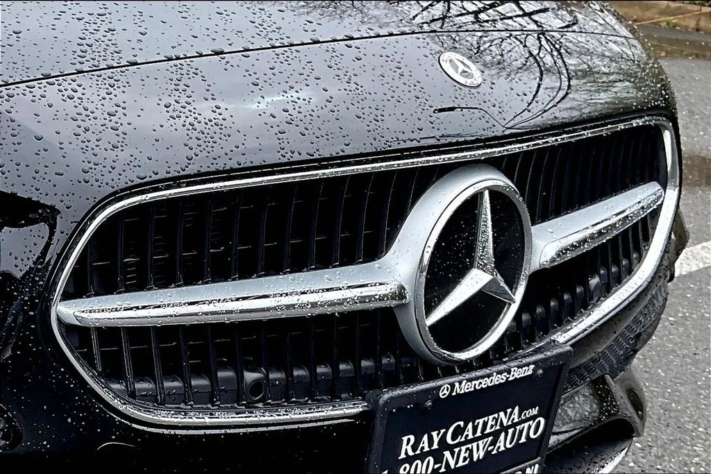 2025 Mercedes-Benz C-Class Sedan C 300 - Photo 30