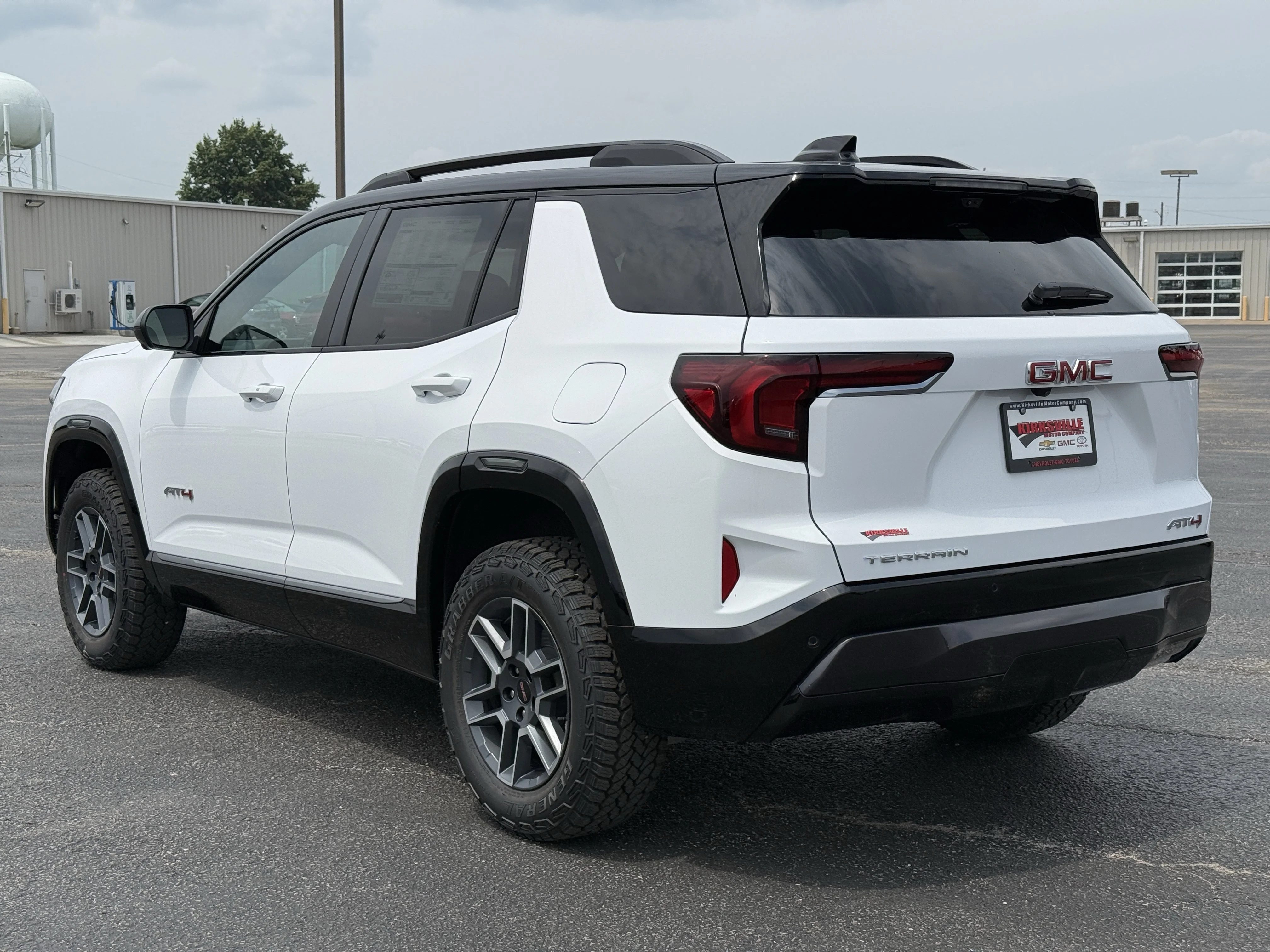 2027 GMC Terrain AT4 - Photo 7