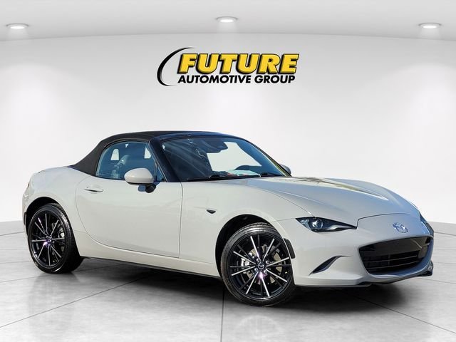 Used 2025 Gray Mazda Grand Touring image 1
