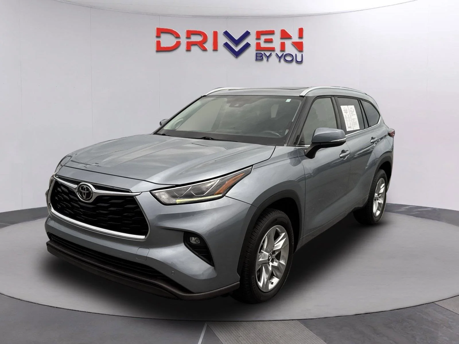 Used 2021 Moondust Toyota Limited image 8