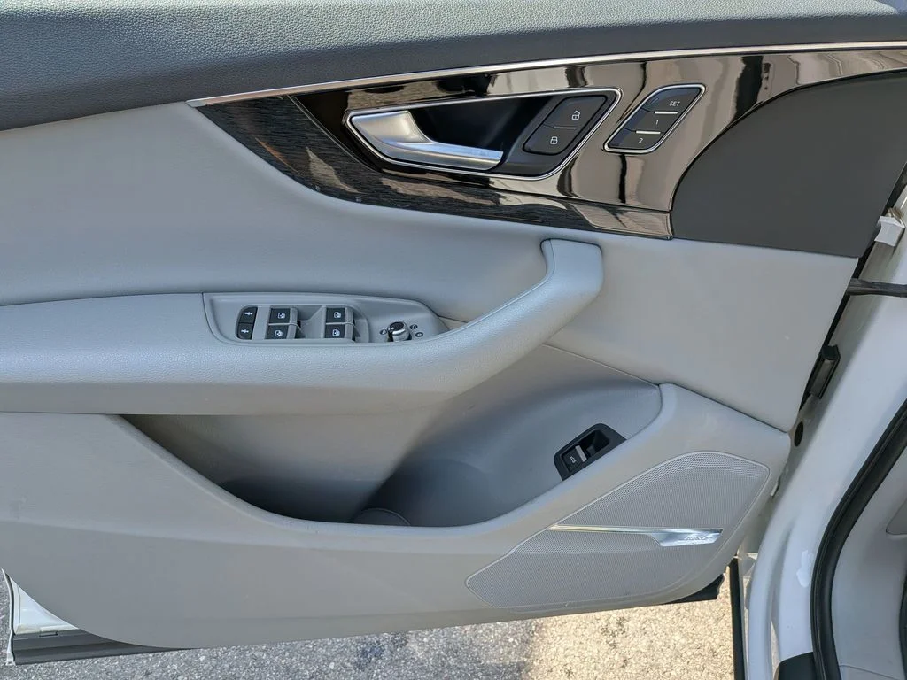 Used 2018 White Audi 3.0T Premium Plus image 13
