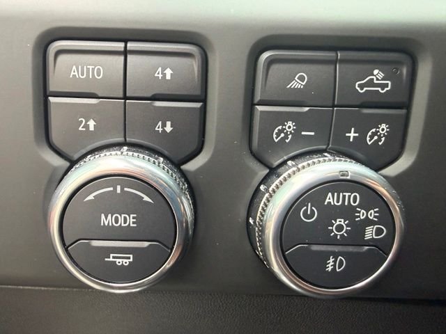 Used 2025 Onyx Black GMC Denali Ultimate image 24