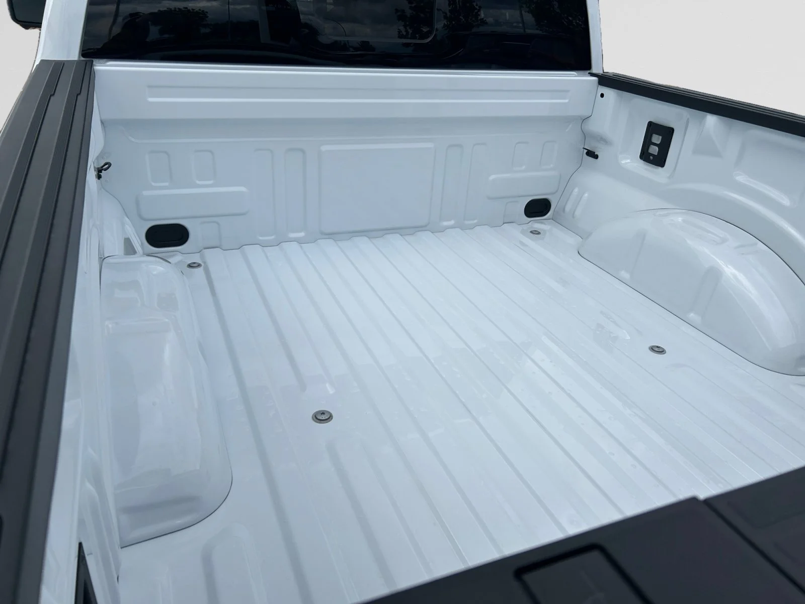New 2026 Oxford White Ford XLT image 10