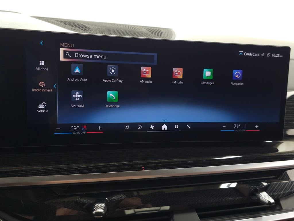 Used 2026 White BMW xDrive40i image 32