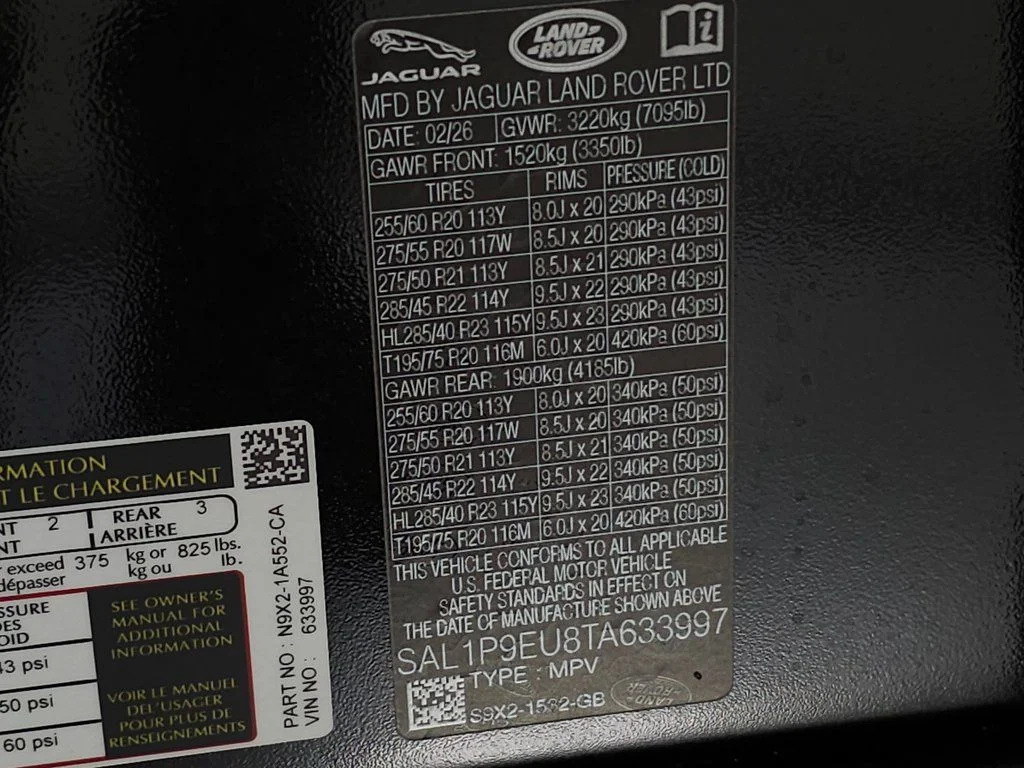 New 2026 Santorini Black Land Rover SE image 36