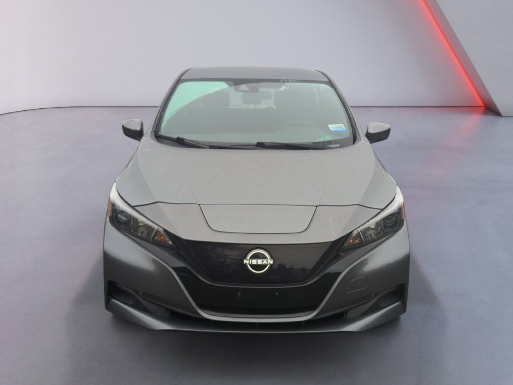 Used 2023 Gray Nissan S image 9