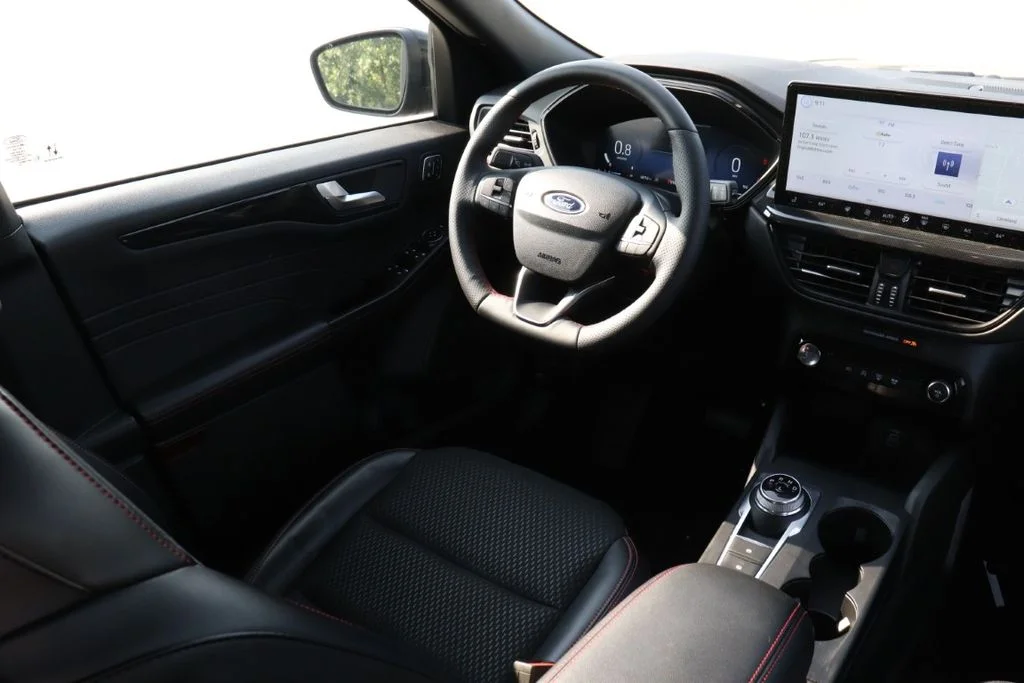 New 2025 Agate Black Metallic Ford ST-Line Select image 11