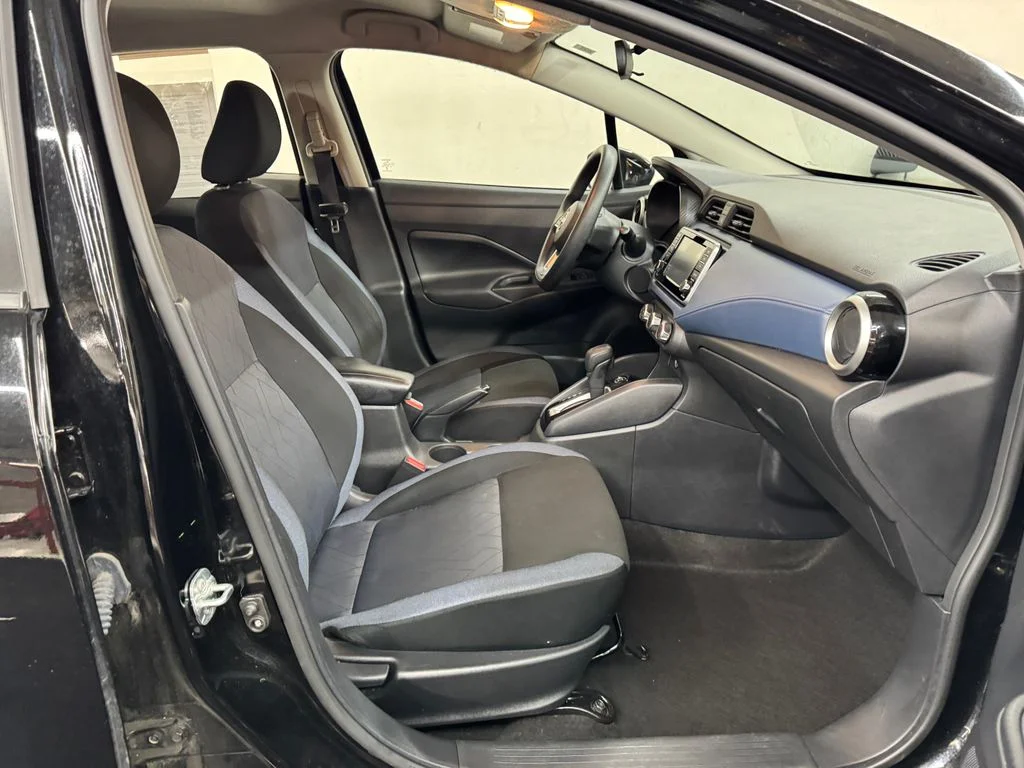 Used 2025 Black Nissan 1.6 SV image 27