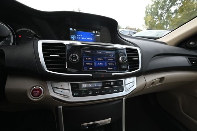 Used 2014  Honda EX-L image 11