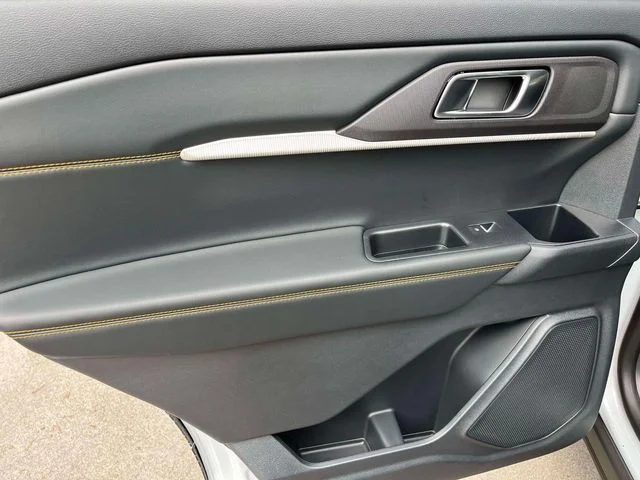 New 2026 Space White Metallic Ford Tremor® image 15