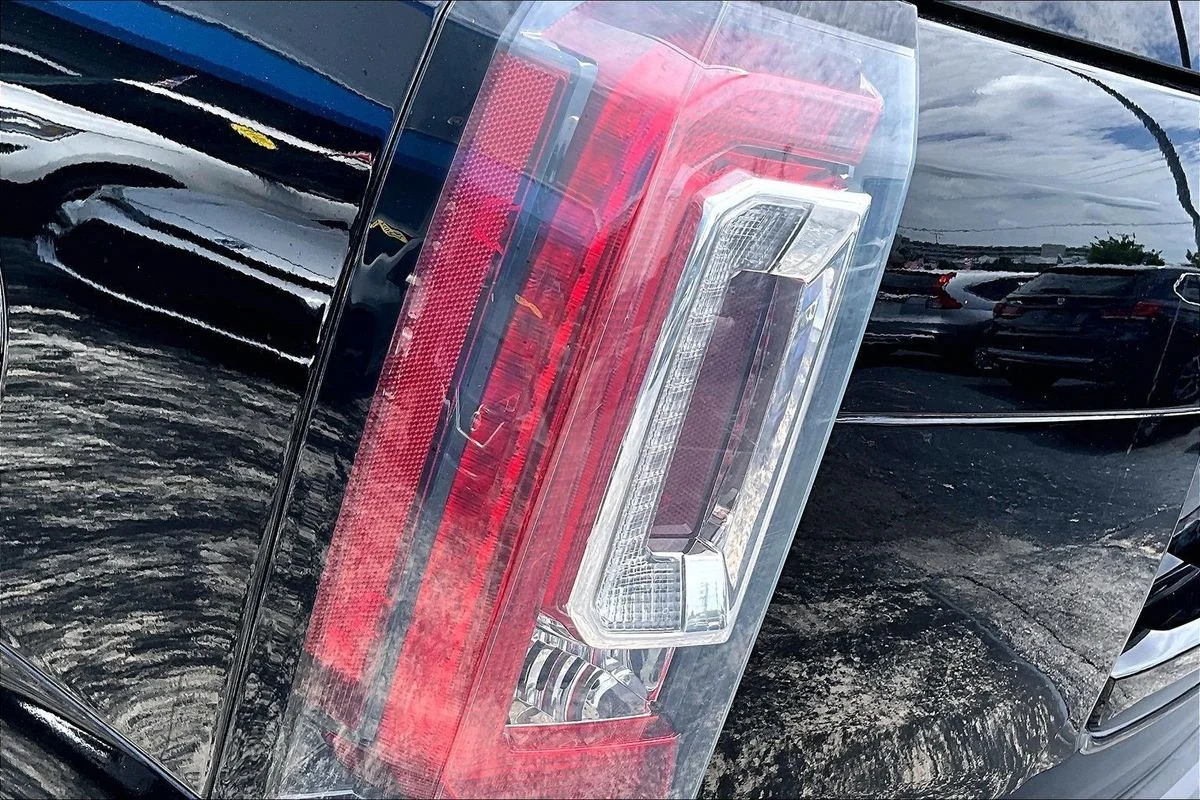 Used 2018 Black GMC Denali image 23