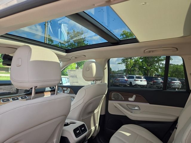 New 2026 Polar White Mercedes-Benz GLS450 image 31