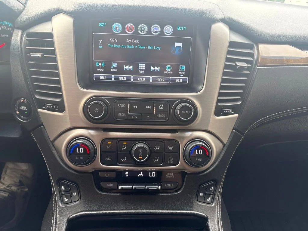 Used 2017 White GMC Denali image 23