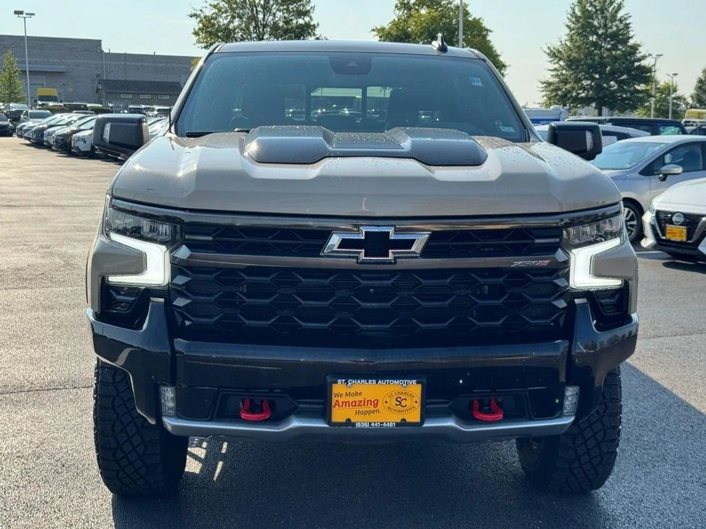 Used 2023 Beige Chevrolet ZR2 image 9