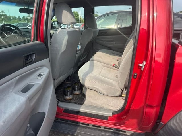 Used 2009 Red Toyota Base image 8