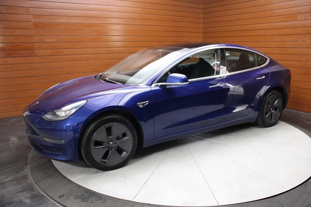 Used 2019 Deep Blue Metallic Tesla  image 7