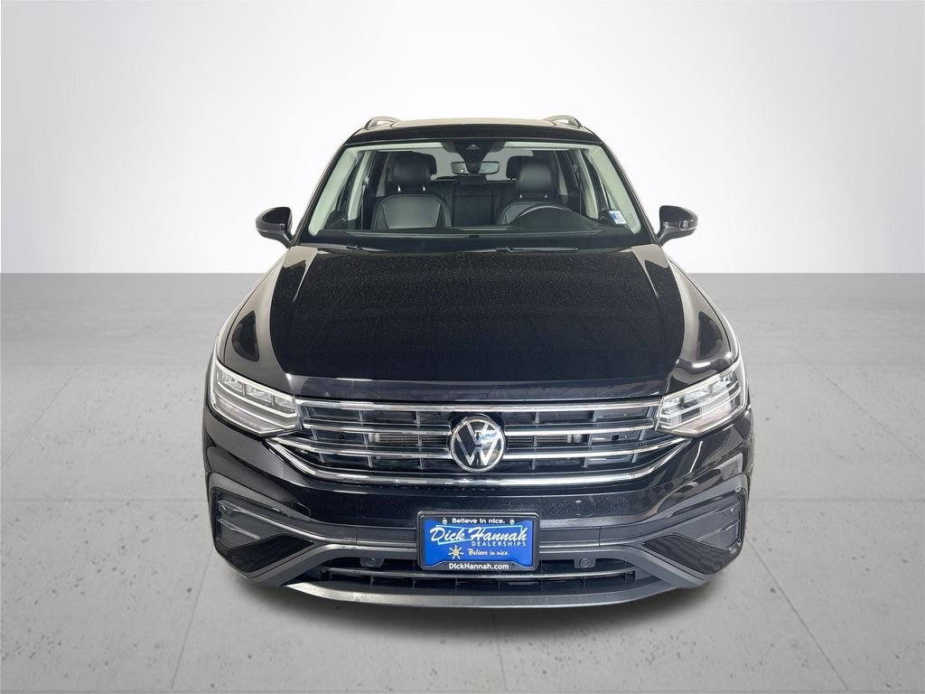 Certified Used 2022 Deep Black Volkswagen 2.0T SE image 5