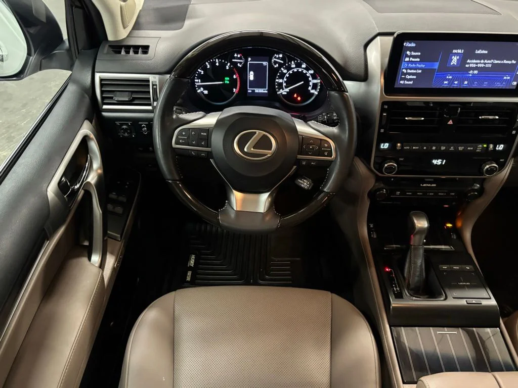 Used 2023 White Lexus 460 image 13