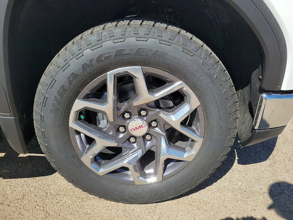2026 GMC Sierra 1500 SLT - Photo 14