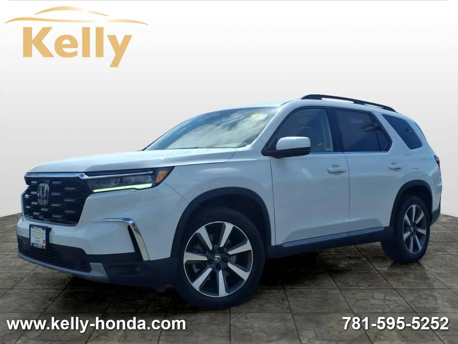 2023 Honda Pilot Touring AWD's photo