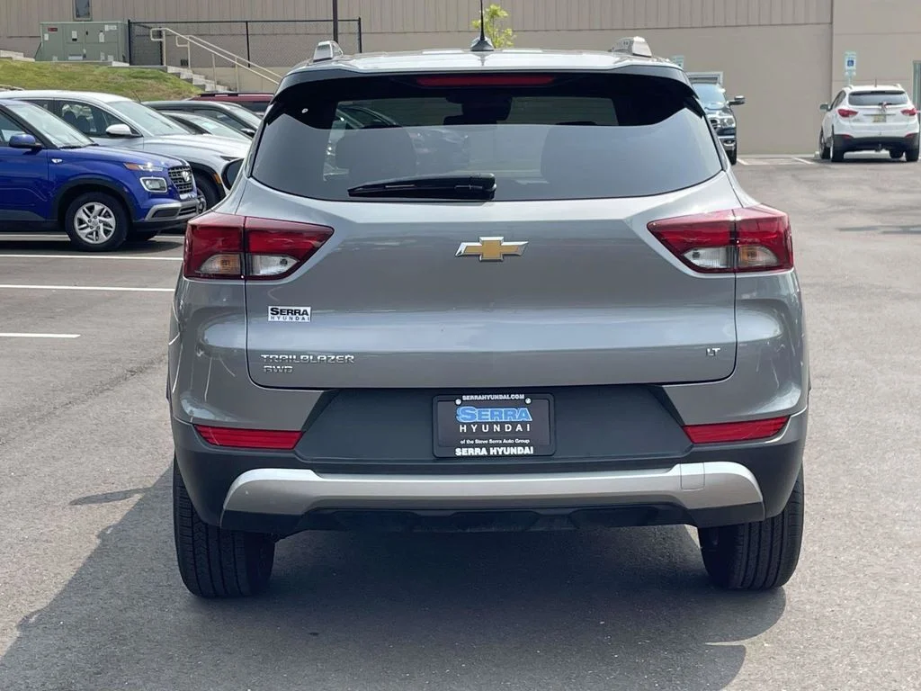 Used 2025 Gray Chevrolet LT image 4