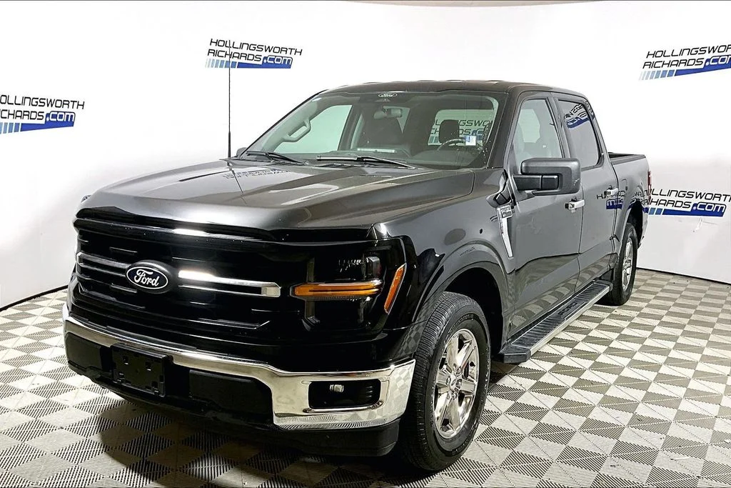 Certified Used 2025 Black Metallic Ford XLT image 1