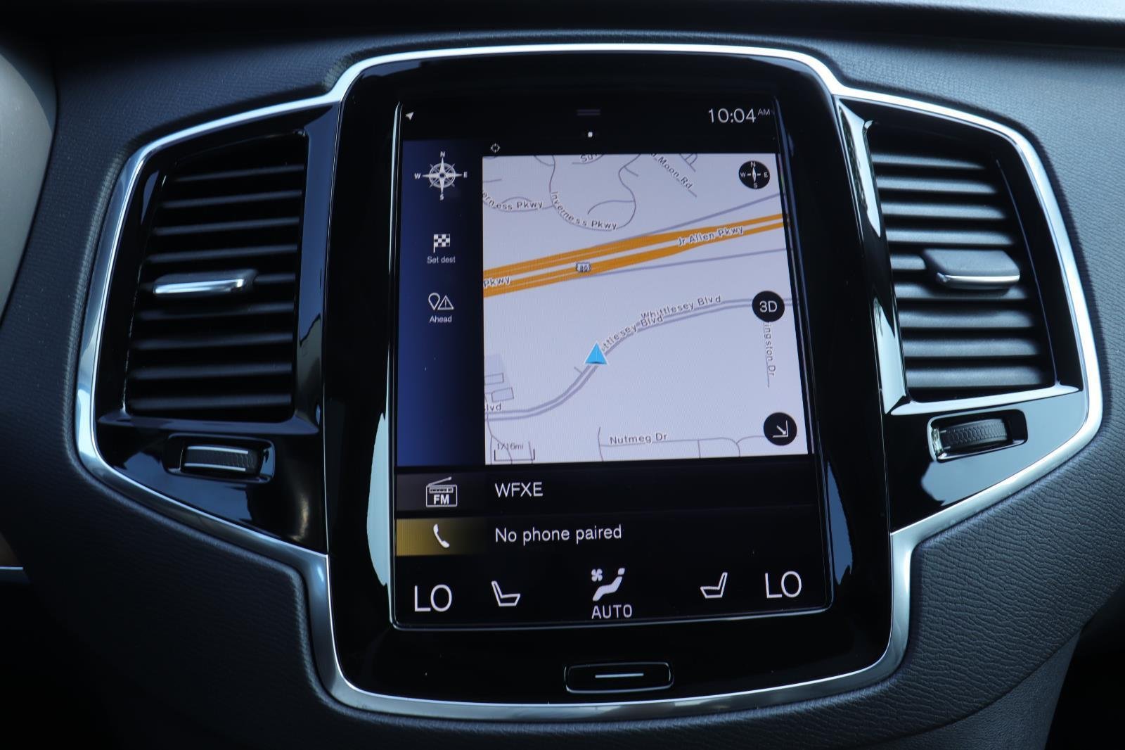 Used 2022 Savile Grey Metallic Volvo Momentum image 35