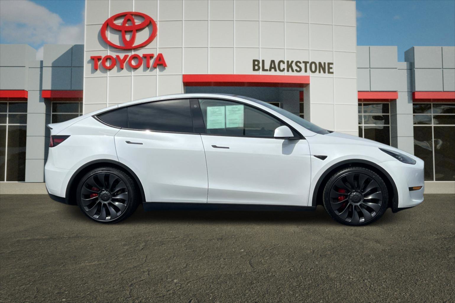 Used 2023 Tesla Model Y Performance with VIN 7SAYGDEF8PF739487 for sale in Fresno, CA