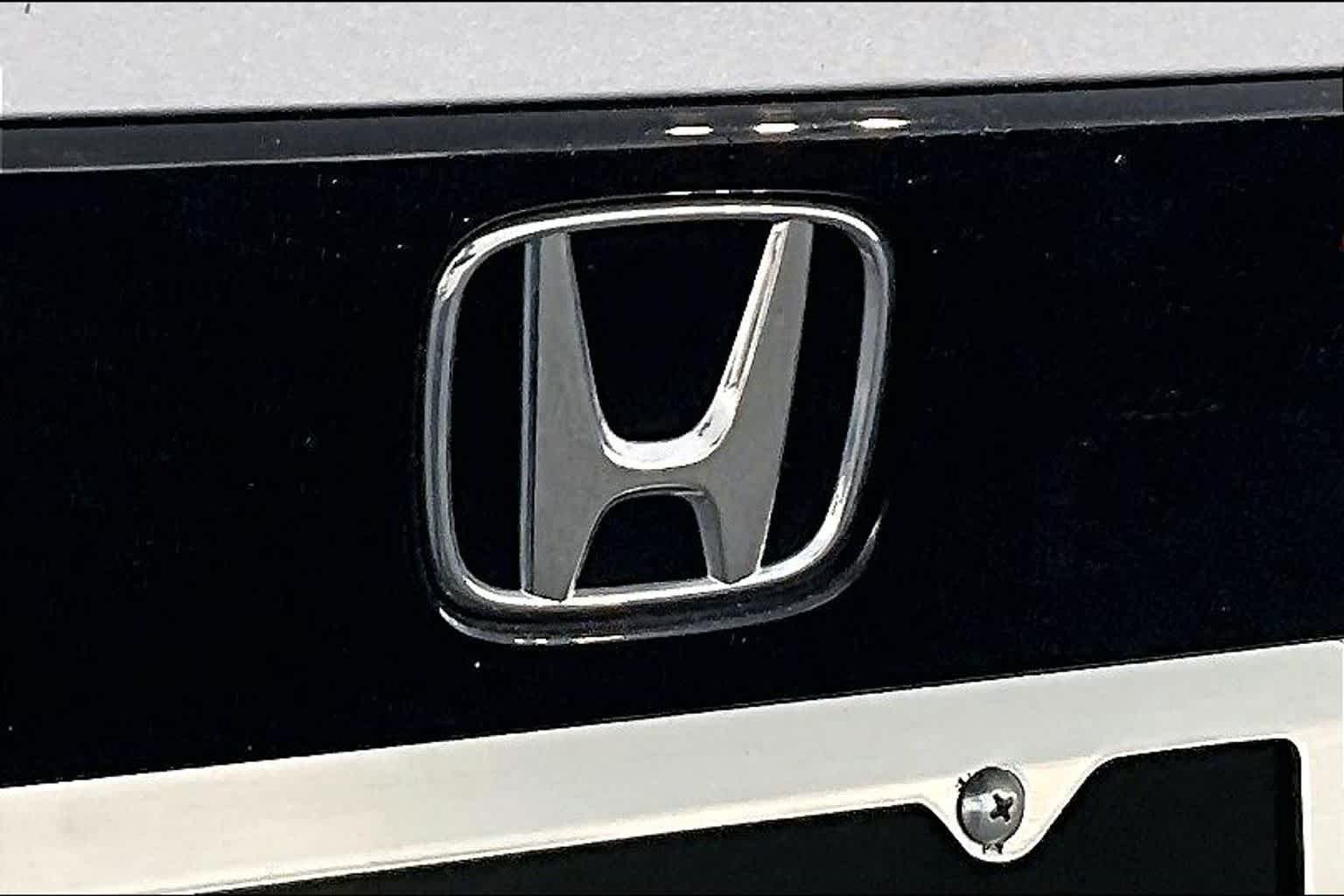 Used 2023 Lunar Silver Metallic Honda EX image 31