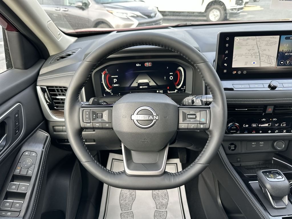 2026 Nissan Rogue Platinum - Photo 14