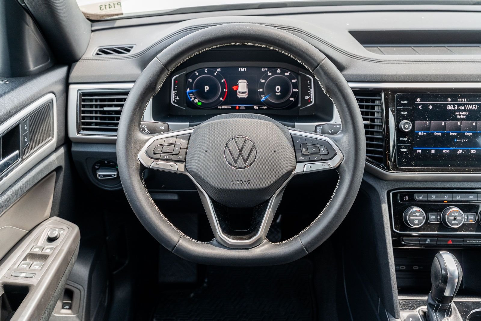 Used 2023 White Volkswagen 3.6L V6 SE w/Technology image 21