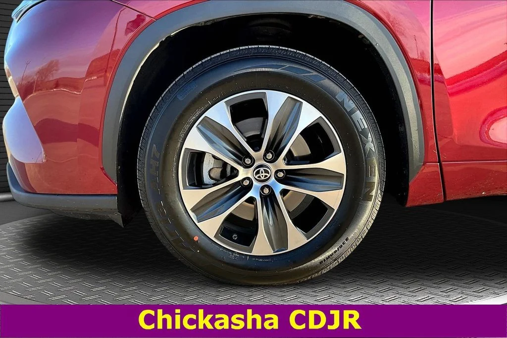 2022 Toyota Highlander XLE - Photo 31