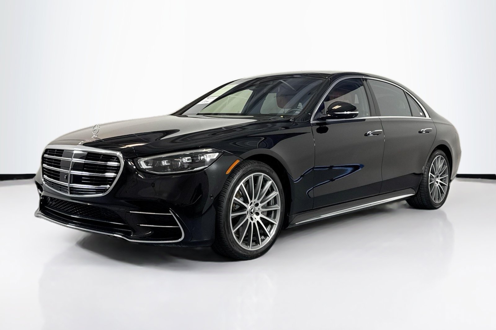 Used 2023 Obsidian Black Mercedes-Benz S 580 image 1