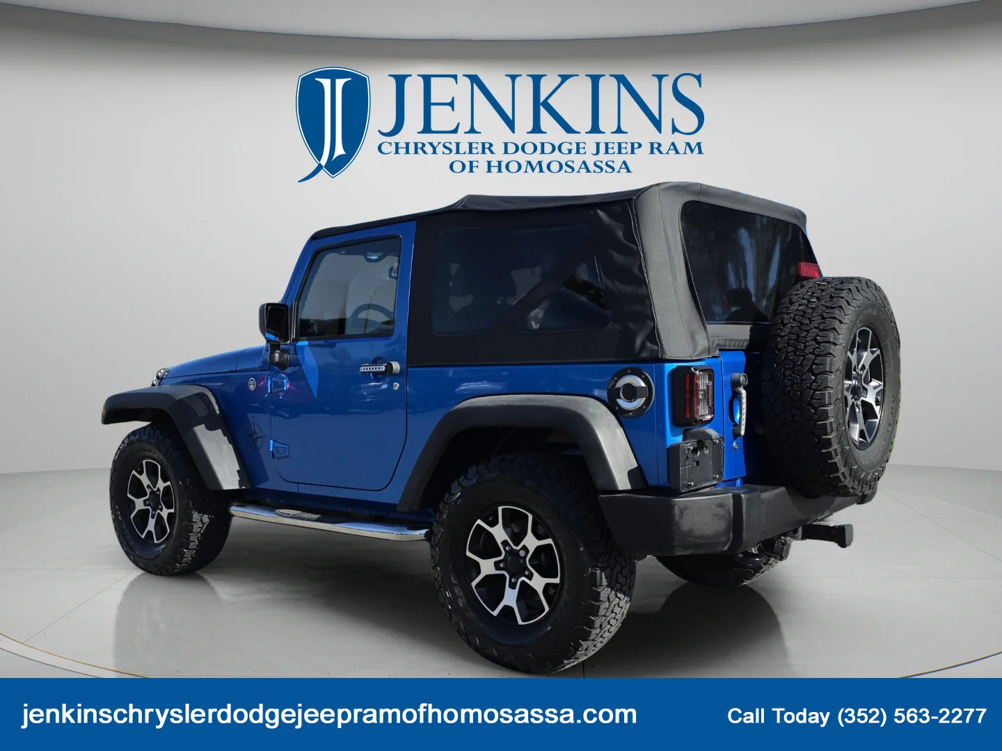 Used 2015 Hydro Blue Pearl Coat Jeep Sport image 8