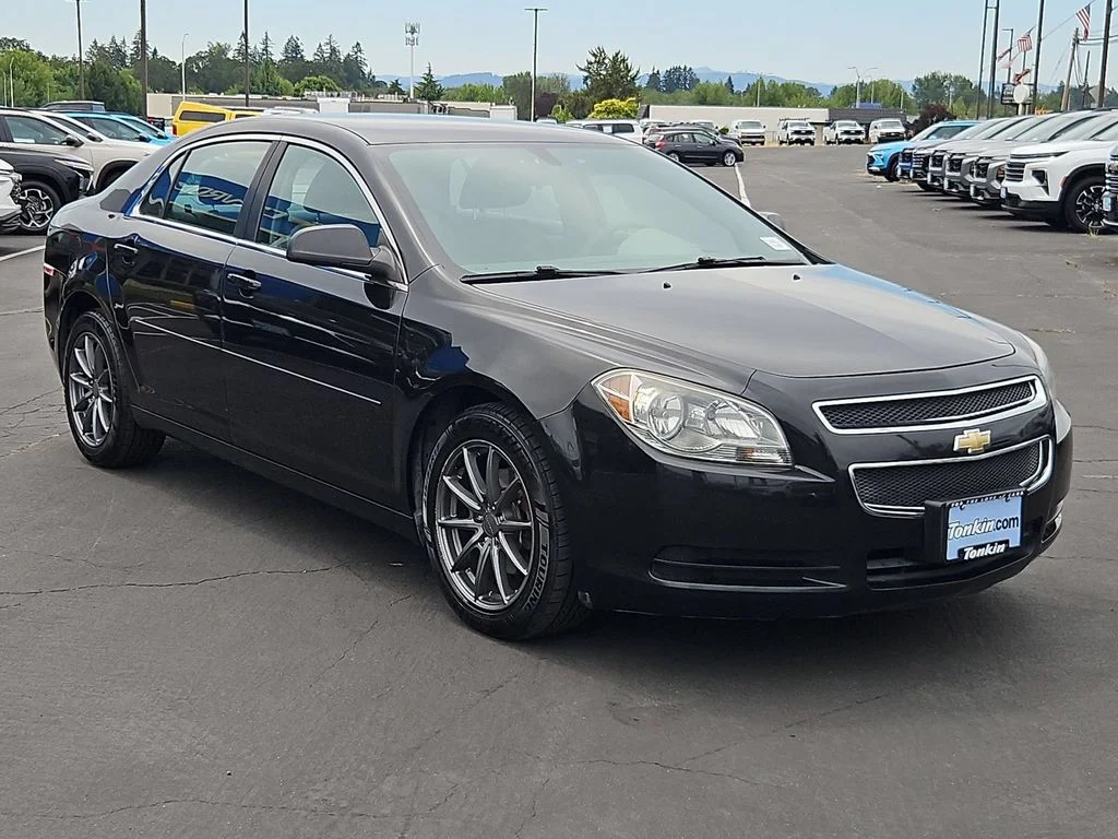 Used 2011 Black Granite Metallic Chevrolet LS image 8