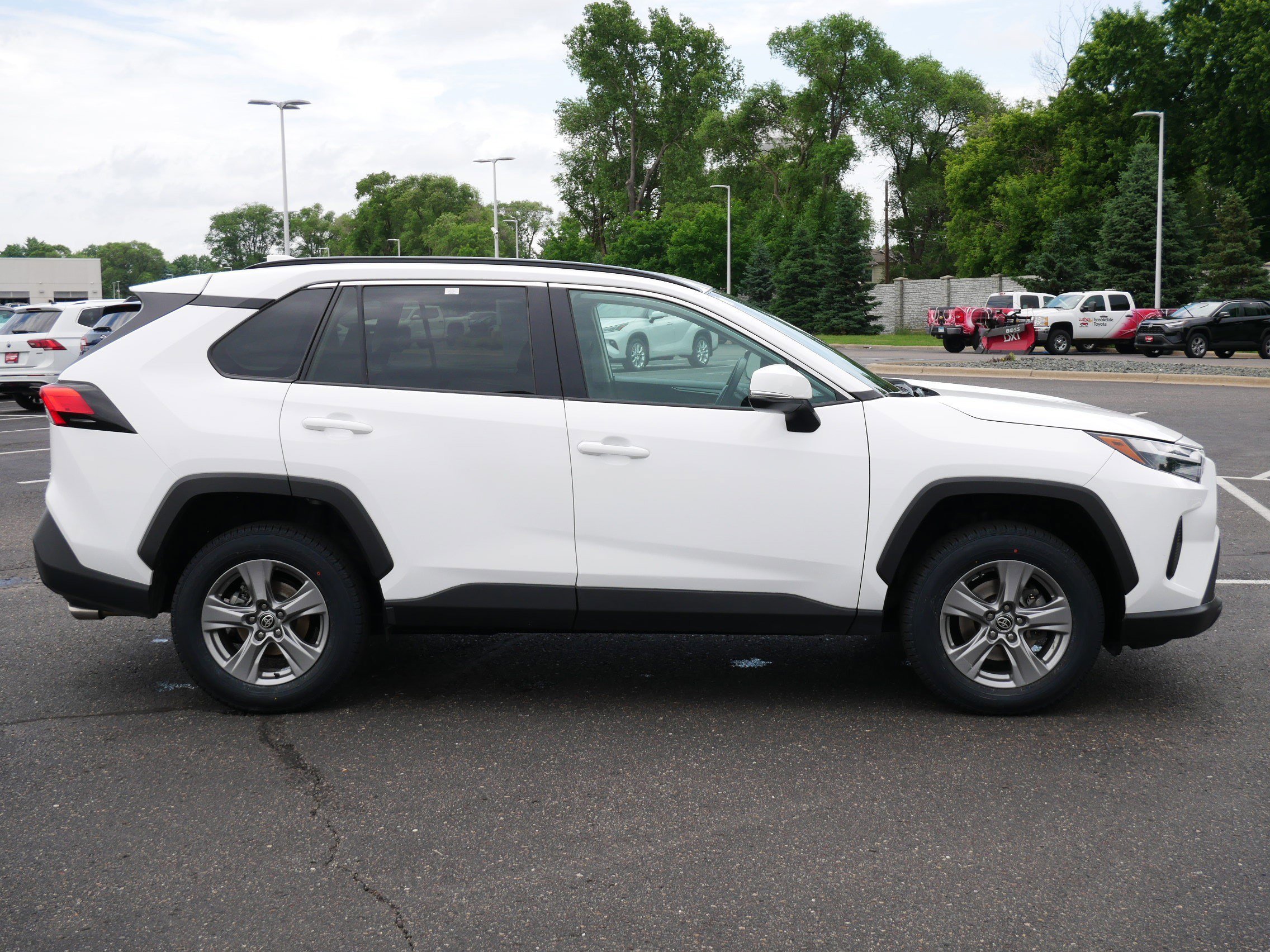 Used 2024 Ice Cap Toyota XLE image 8