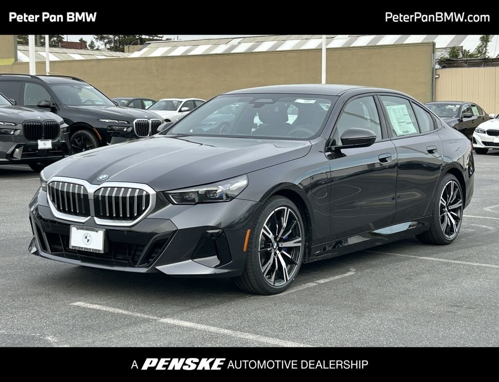 2026 BMW 5 Series 550e xDrive Sedan's photo