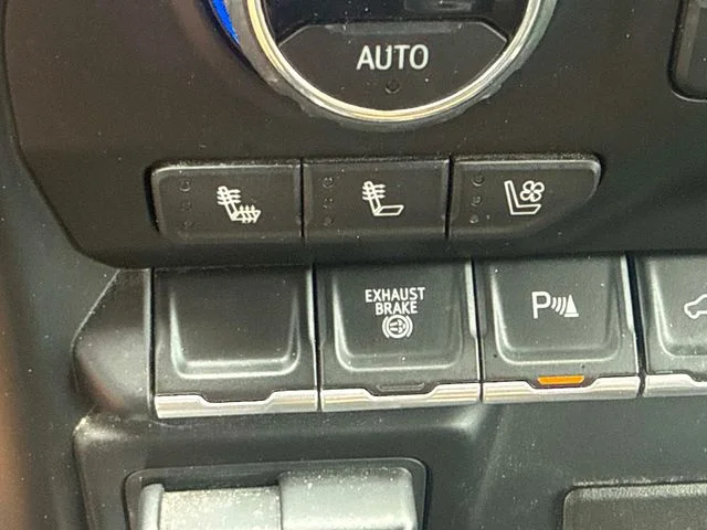 Used 2022 White Chevrolet High Country image 29