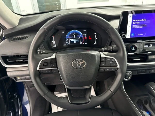 Used 2024  Toyota XLE image 26