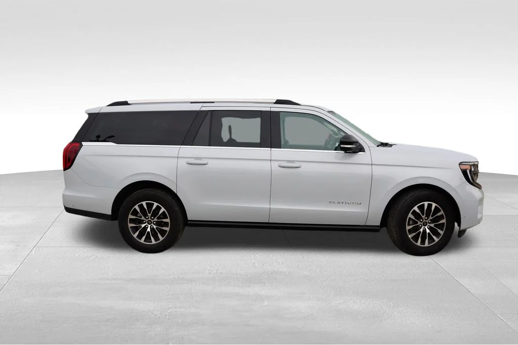 Used 2025 Silver Ford Platinum image 3