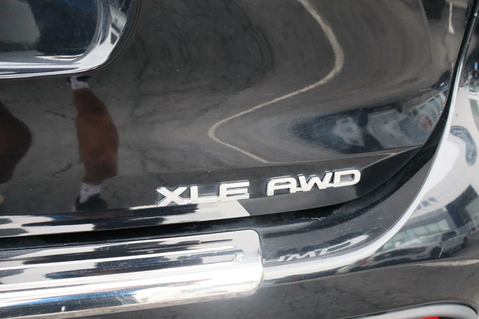 Used 2023 Midnight Black Metallic Toyota XLE image 35